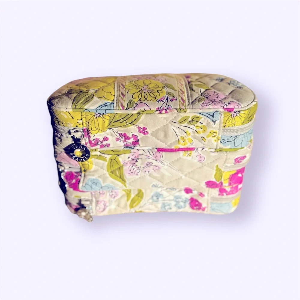 VERA BRADLEY Three to Get Ready Triple Compartment Cosmetic Case-Watercolor‎